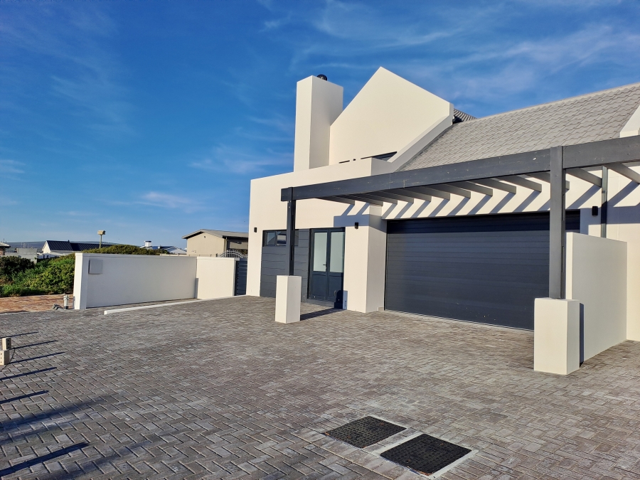 3 Bedroom Property for Sale in Yzerfontein Western Cape